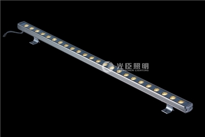 新疆楊工再攜手光臣照明 又一座城市亮化工程點(diǎn)亮夜空